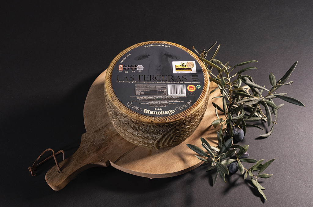 HARD-CURED MANCHEGO CHEESE P.D.O.